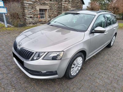 Gebraucht Skoda Octavia Ambition 150 PS (110 kW) 2019 Cappuccinobeige metallic Kombi