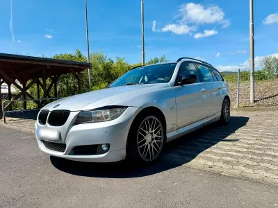 Gebraucht BMW 318 143 PS (105 kW) 2009 Silber Kombi