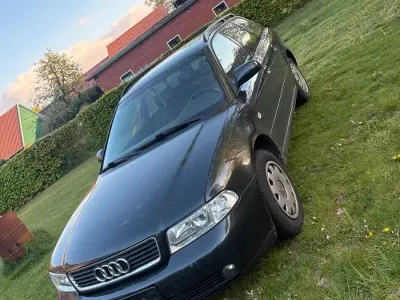 Gebraucht Audi A4 110 PS (80 kW) 1999 Schwarz Kombi