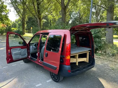 Gebraucht Renault Kangoo 75 PS (55 kW) 2009 Rot Van / Kleinbus