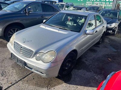 Mercedes C200