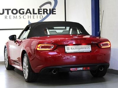 Gebraucht Fiat 124 Spider Lusso 140 PS (102 kW) 2018 Rot Cabrio