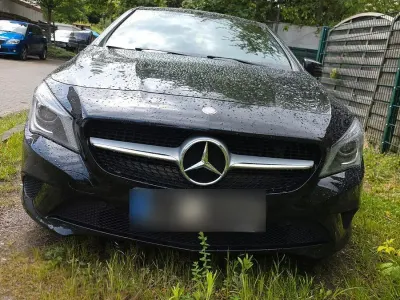 Gebraucht Mercedes CLA200 Shooting Brake 136 PS (100 kW) 2016 Schwarz Kombi