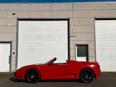 Gebraucht Ferrari 360 140 PS (102 kW) 2000 Rot Cabrio
