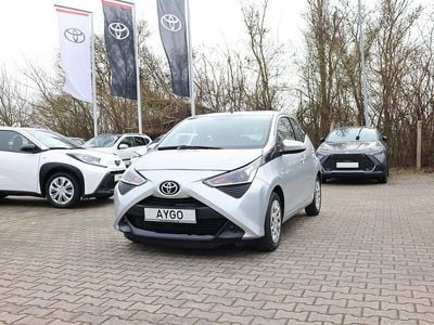 Gebraucht Toyota Aygo X-play 72 PS (52 kW) 2021 Silber Kleinwagen