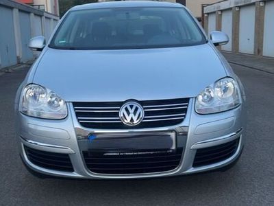 gebraucht VW Jetta 1.6 2009 Rentnerfahrzeug TÜV NEU Garage