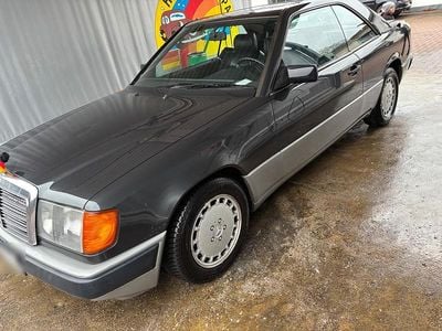 Gebraucht Mercedes 230 132 PS (97 kW) 1988 Schwarz Coupé