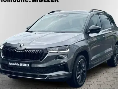 Neu Skoda Karoq SportLine 150 PS (110 kW) 2026 Grau SUV