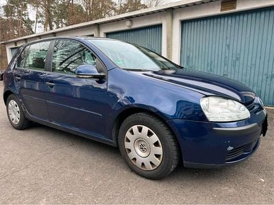 Usata VW Golf IV Trendline 105 CV (77 kW) 2005 Blu Berlina