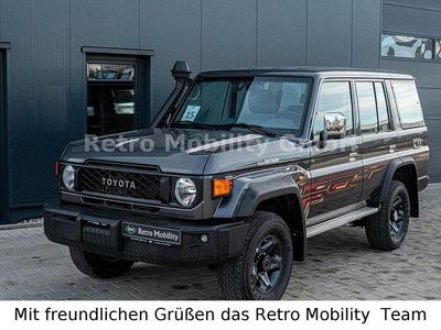 Nuova Toyota Land Cruiser 228 CV (167 kW) 2025 Grigio SUV