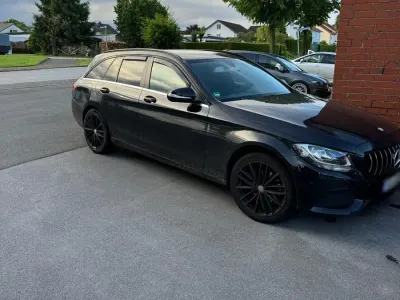 Gebraucht Mercedes C220 170 PS (125 kW) 2015 Schwarz Kombi