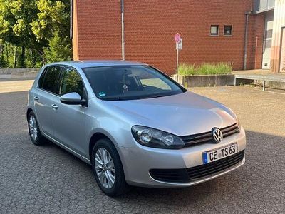 Grau Gebraucht 2010 VW Golf VI Trendline Kleinwagen | 3.800 € (Fairer Preis)