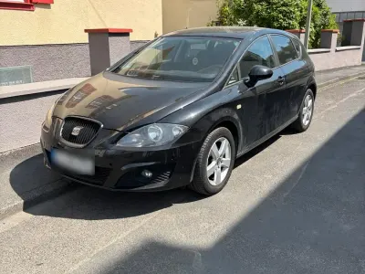 Używany Seat Leon 105 KM (77 kW) 2011 Czarny Hatchback