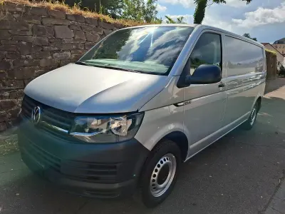 Gebraucht VW Transporter 84 PS (61 kW) 2019 Silber Van