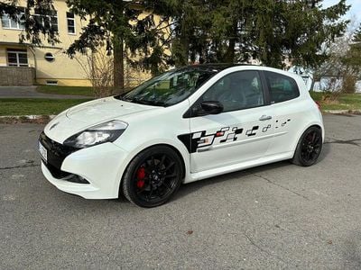 Gebraucht Renault Clio R.S. R.S. 201 PS (147 kW) 2011 Weiß Kleinwagen