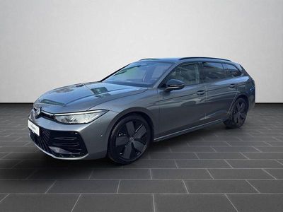 Gebraucht VW Passat 193 PS (141 kW) 2026 Diabasgrau metallic / grenadillschwarz metallic (metallic) Limousine
