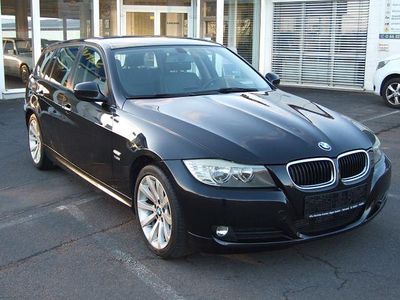 Gebraucht BMW 320 Sport Line 177 PS (130 kW) 2010 Schwarz Kombi