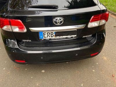 Gebraucht Toyota Avensis 124 PS (91 kW) 2012 Schwarz Kombi