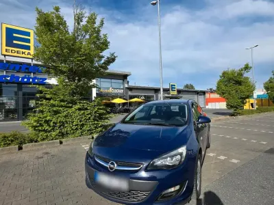 Gebraucht Opel Astra Active 110 PS (80 kW) 2013 Blau Kombi