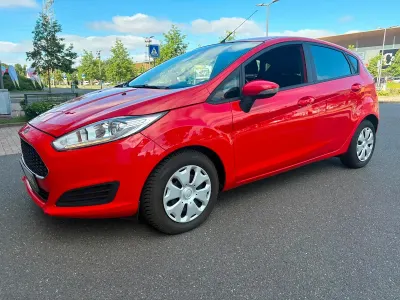 Gebraucht Ford Fiesta 95 PS (69 kW) 2017 Rot Kleinwagen