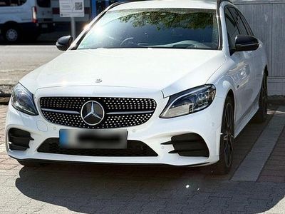 Używany Mercedes C300e AMG line 306 KM (225 kW) 2020 Biały Kombi