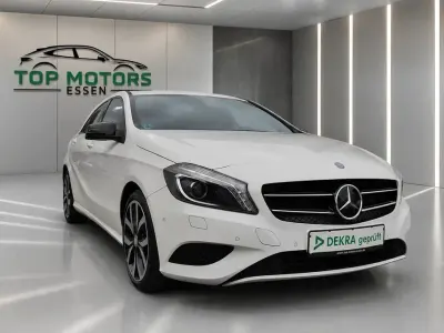Gebraucht Mercedes A180 Urban 122 PS (89 kW) 2015 Weiß Kleinwagen