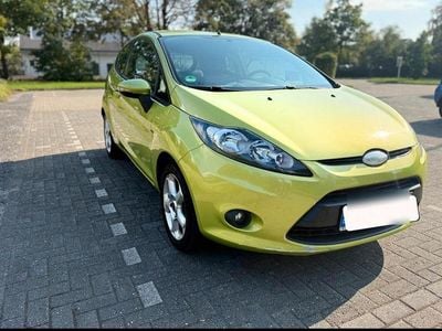 Grün Gebraucht 2009 Ford Fiesta Titanium Kleinwagen | 2.500 € (Etwas zu teuer)