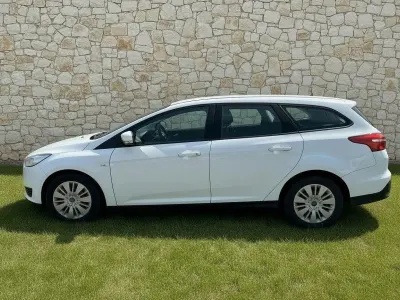 Gebraucht Ford Focus 101 PS (74 kW) 2016 Weiß Kombi