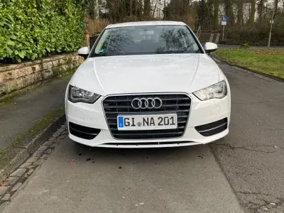 Gebraucht Audi A3 Attraction 110 PS (80 kW) 2016 Weiß Limousine