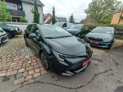 Gebraucht Toyota Corolla Team 116 PS (85 kW) 2020 Schwarz Kombi