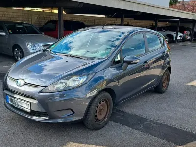 Gebraucht Ford Fiesta Trend 82 PS (60 kW) 2010 Grau Limousine