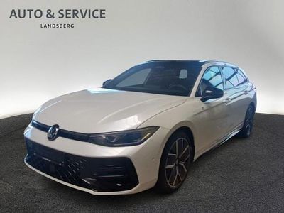 Weiß (oryxweiß perlmutteffekt) Neu 2025 VW Passat R-line Kombi | 58.300 € (Teuer)