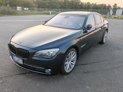 BMW 730