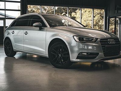 Silber Gebraucht 2015 Audi A3 Sport Limousine | 13.999 € (Fairer Preis)