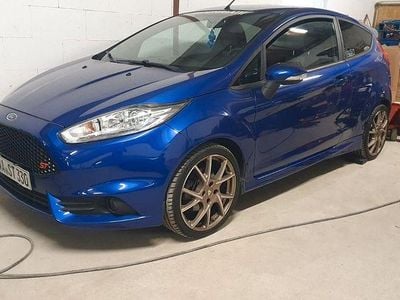 Gebraucht Ford Fiesta ST 182 PS (133 kW) 2016 Blau Kleinwagen
