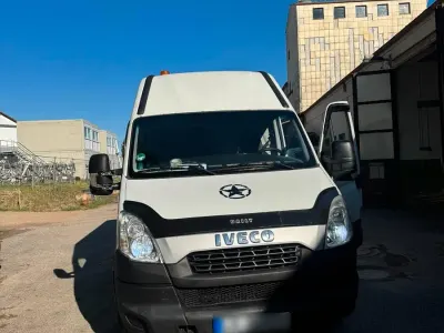 Gebraucht Iveco Daily 105 PS (77 kW) 2013 Weiß Van / Kleinbus