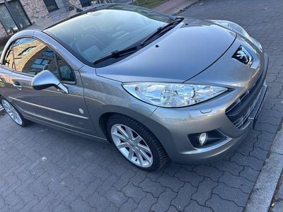 Gebraucht Peugeot 207 CC Roland Garros 120 PS (88 kW) 2010 Grau Cabrio