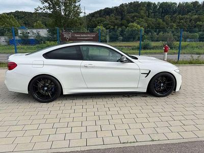 Weiß Gebraucht 2017 BMW M4 M Performance Coupé | 55.000 € (Teuer)