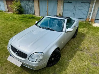 Gebraucht Mercedes SLK230 193 PS (141 kW) 1998 Silber Cabrio