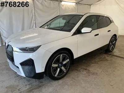 Gebraucht BMW iX Sport Line 484 kW (659 PS) 2022 Alpinweiss iii SUV