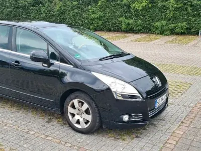 Gebraucht Peugeot 5008 Business-Line 150 PS (110 kW) 2010 Schwarz Van / Kleinbus