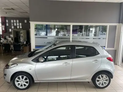 Gebraucht Mazda 2 Active 84 PS (61 kW) 2011 Grau Kleinwagen