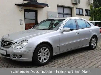Gebraucht Mercedes E230 204 PS (150 kW) 2008 Iridiumsilber (metallic) Limousine