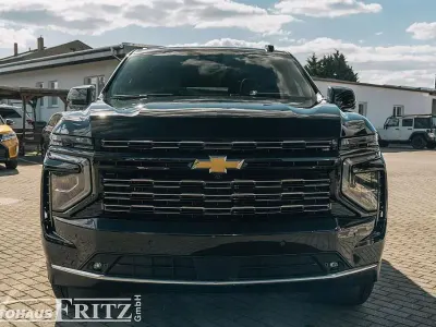 Neu Chevrolet Suburban 426 PS (313 kW) 2025 Schwarz SUV