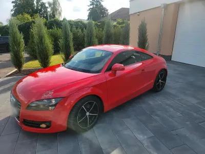 Gebraucht Audi TT 160 PS (117 kW) 2009 Rot Coupé
