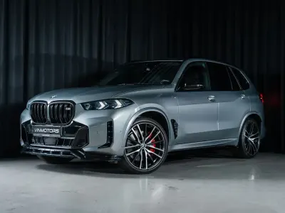 Używany BMW X5 Performance 530 KM (389 kW) 2024 Szary SUV