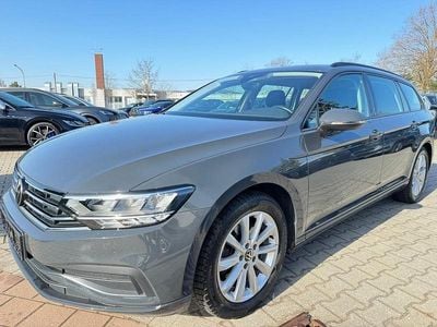 Gebraucht VW Passat Basis 122 PS (89 kW) 2020 Grau Kombi