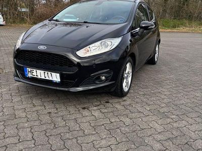 Gebraucht Ford Fiesta 95 PS (69 kW) 2013 Schwarz Kleinwagen