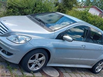 Mercedes B200