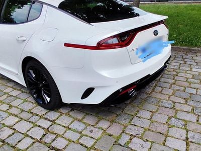 Gebraucht Kia Stinger Exclusive 200 PS (147 kW) 2018 Weiß Kleinwagen